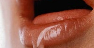 Nước bọt vũ khí chống sâu răng